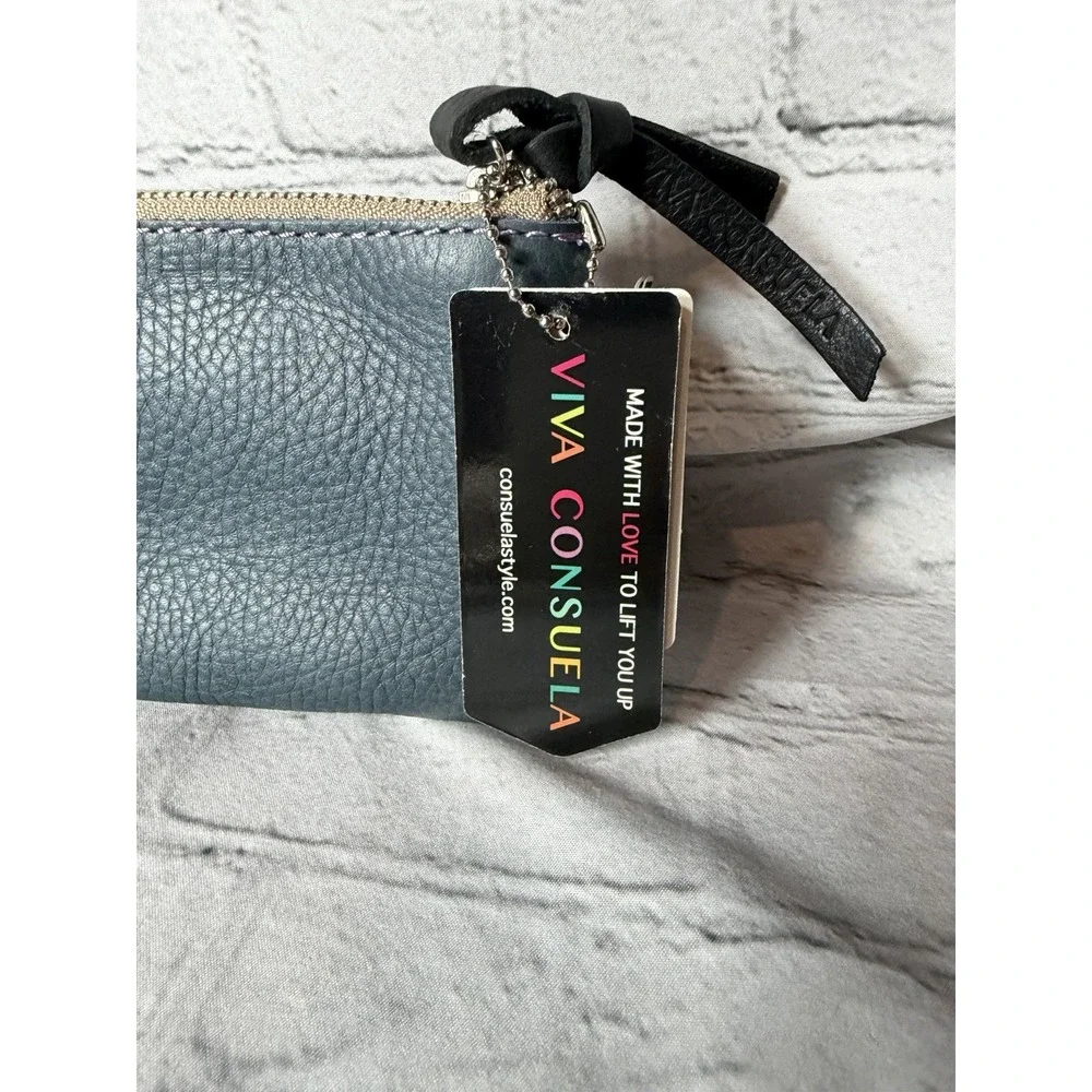 Consuela mini zip